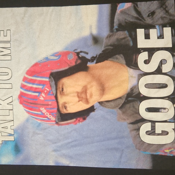 Top Gun Short Sleeve Graphic Tee - Size XL - Picture 2 of 4